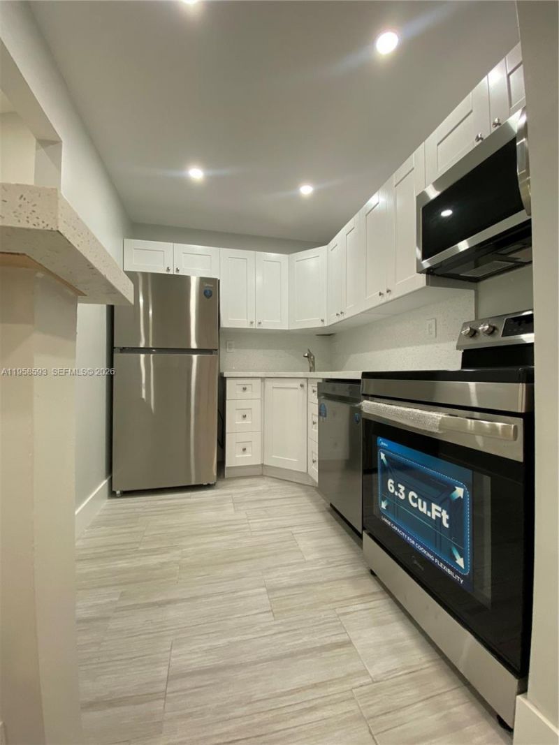 7175 NW 179th St, Unit 302, Hialeah, FL 33015 Photo