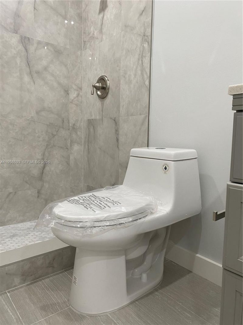 7175 NW 179th St, Unit 302, Hialeah, FL 33015 Photo