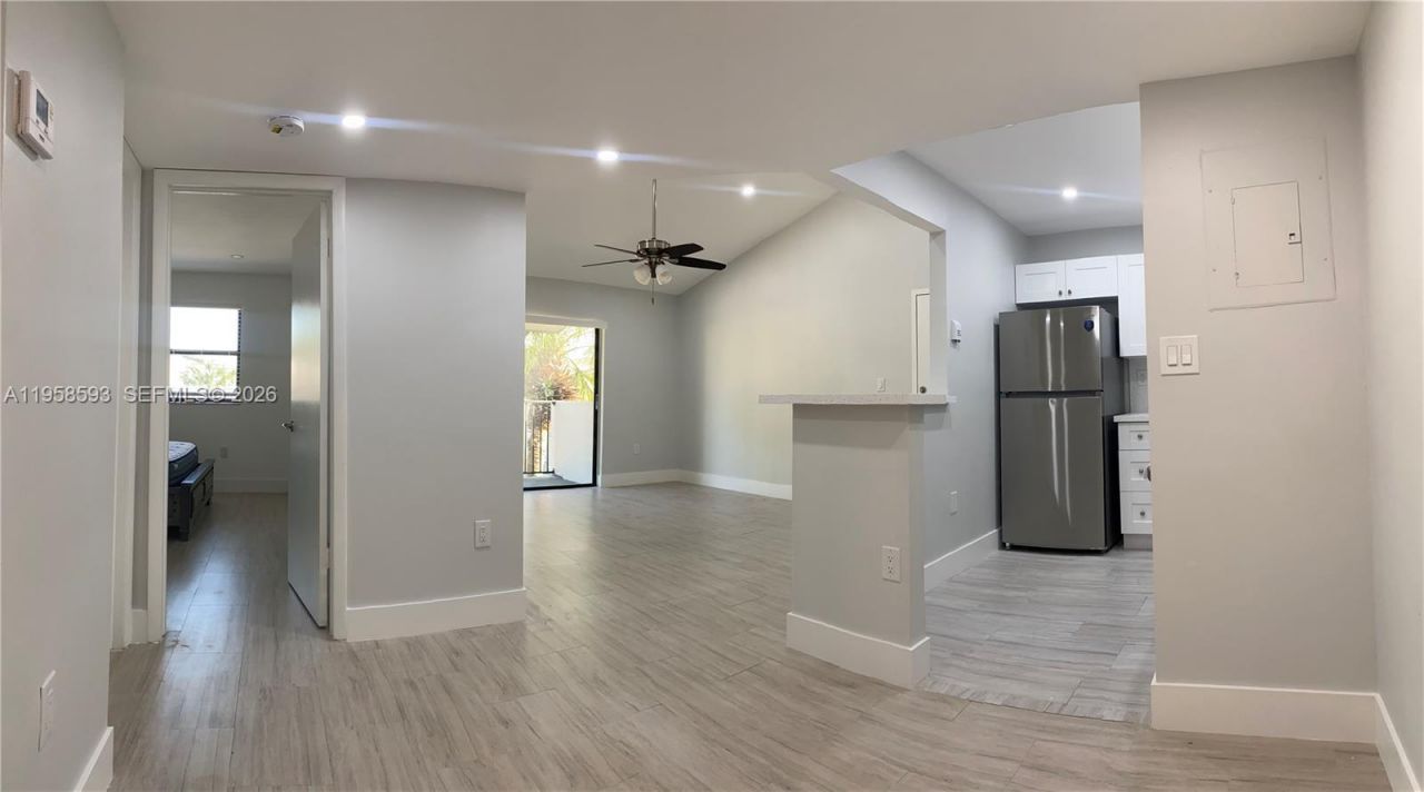 7175 NW 179th St, Unit 302, Hialeah, FL 33015 Photo