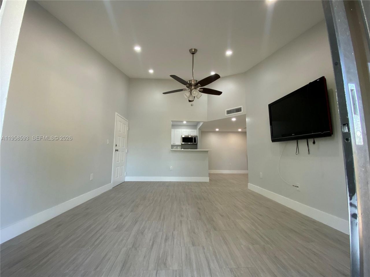7175 NW 179th St, Unit 302, Hialeah, FL 33015 Photo