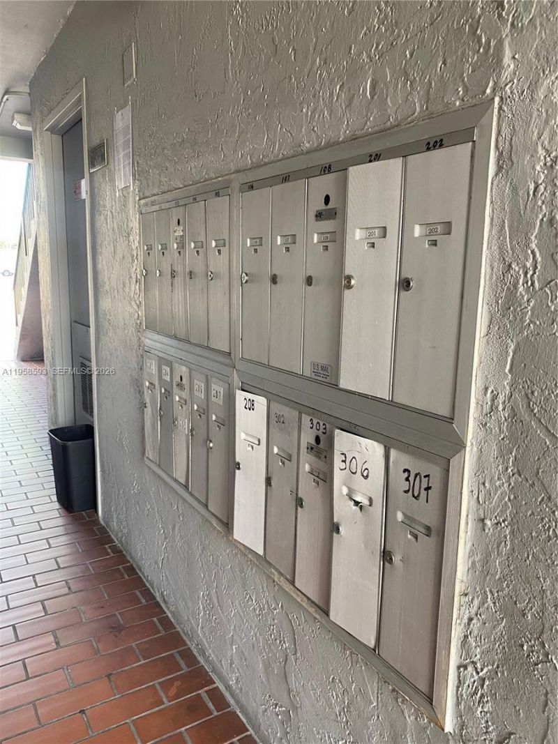 7175 NW 179th St, Unit 302, Hialeah, FL 33015 Photo