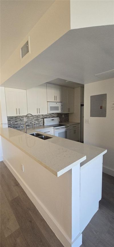 8540 SW 212th St, Unit 207, Cutler Bay, FL 33189 Photo