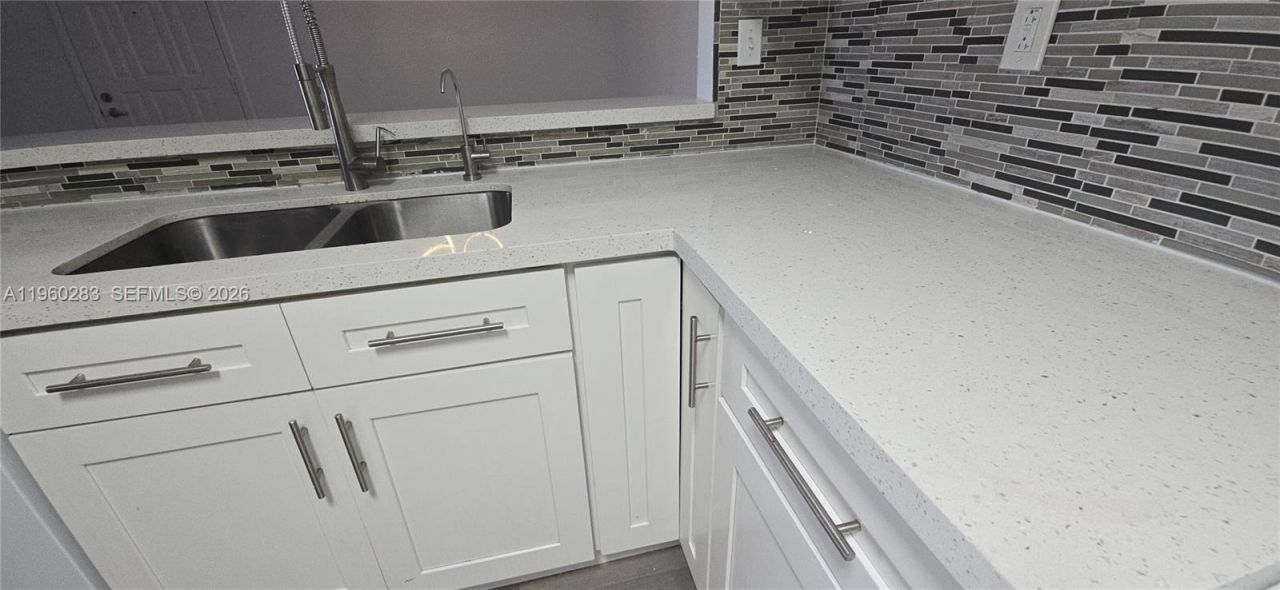 8540 SW 212th St, Unit 207, Cutler Bay, FL 33189 Photo