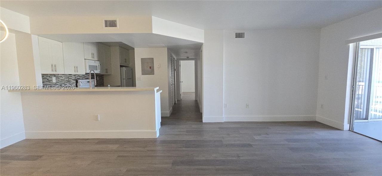 8540 SW 212th St, Unit 207, Cutler Bay, FL 33189 Photo