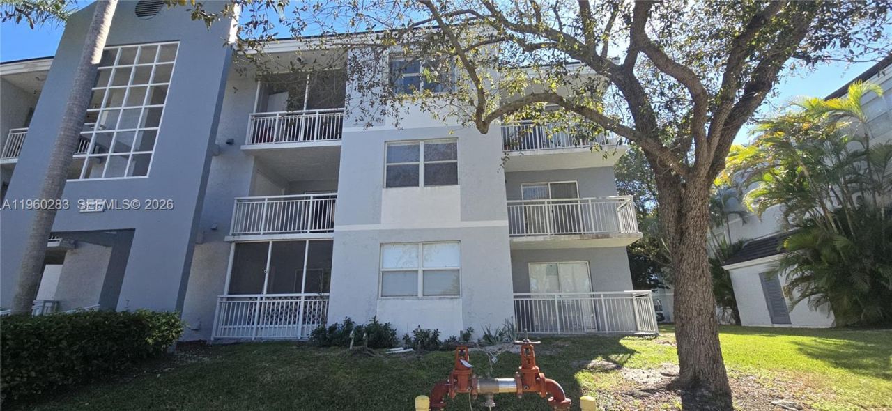 8540 SW 212th St, Unit 207, Cutler Bay, FL 33189 Photo