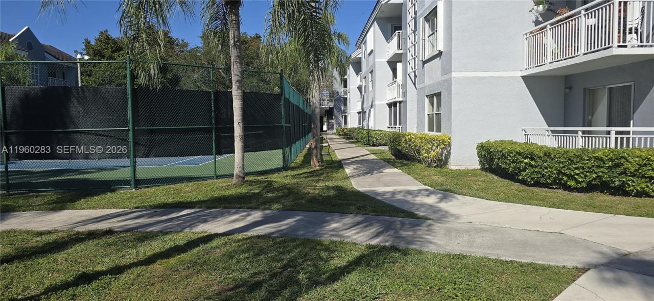 8540 SW 212th St, Unit 207, Cutler Bay, FL 33189 Photo