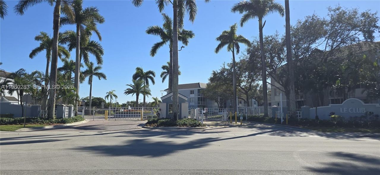 8540 SW 212th St, Unit 207, Cutler Bay, FL 33189 Photo