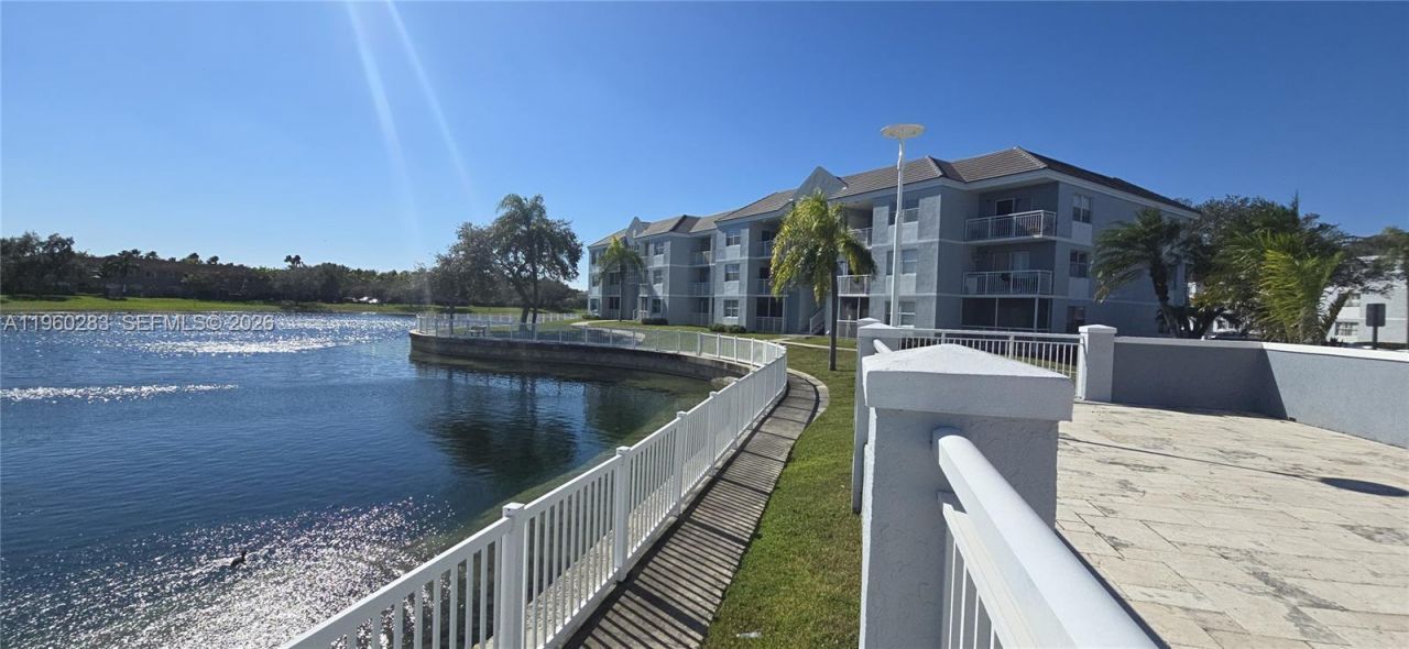 8540 SW 212th St, Unit 207, Cutler Bay, FL 33189 Photo