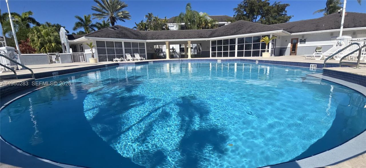 8540 SW 212th St, Unit 207, Cutler Bay, FL 33189 Photo