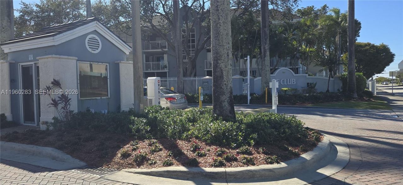8540 SW 212th St, Unit 207, Cutler Bay, FL 33189 Photo