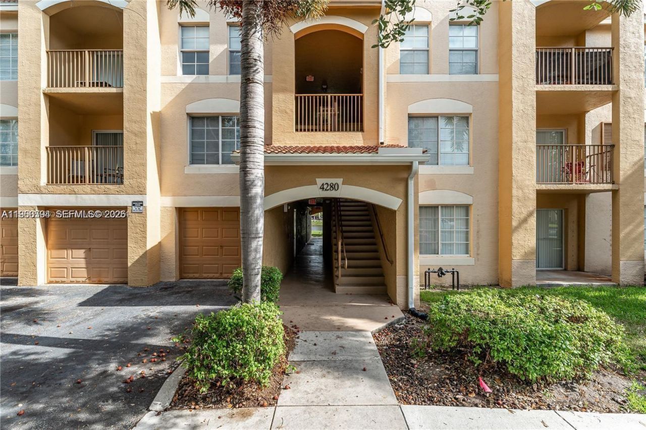 4280 San Marino Blvd, Unit 102, West Palm Beach, FL 33409 Photo