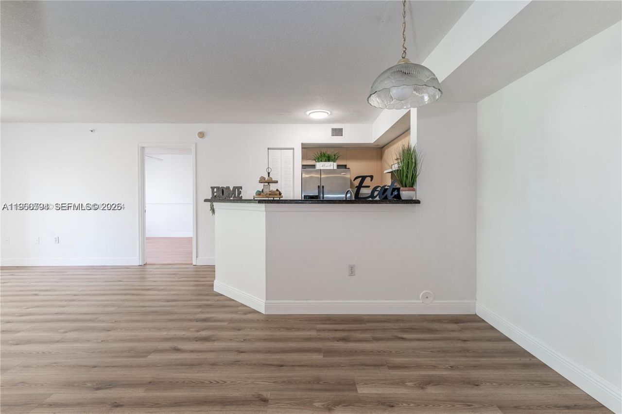 4280 San Marino Blvd, Unit 102, West Palm Beach, FL 33409 Photo