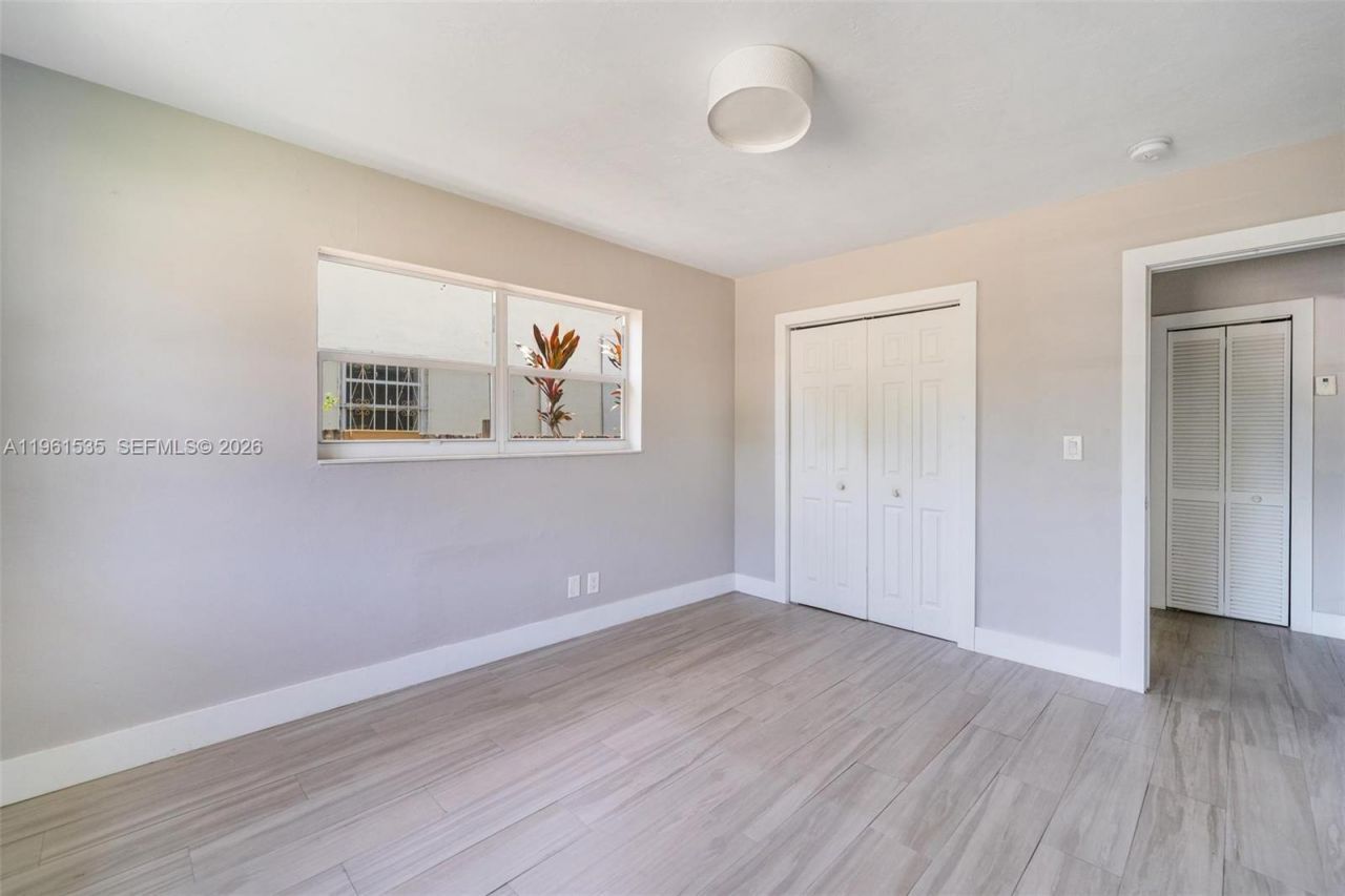 551 NE 67th St , Miami, FL 33138 Photo