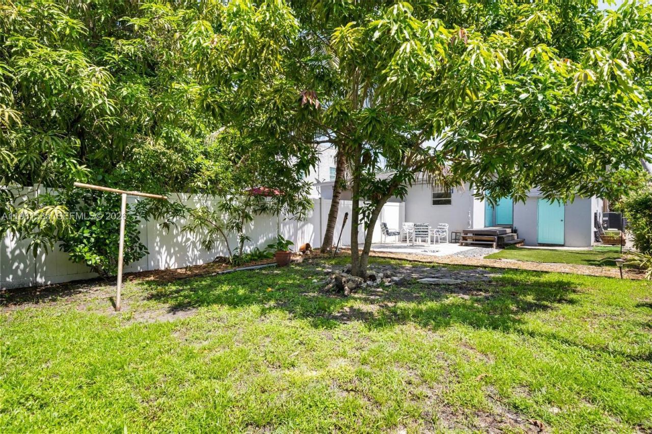 551 NE 67th St , Miami, FL 33138 Photo