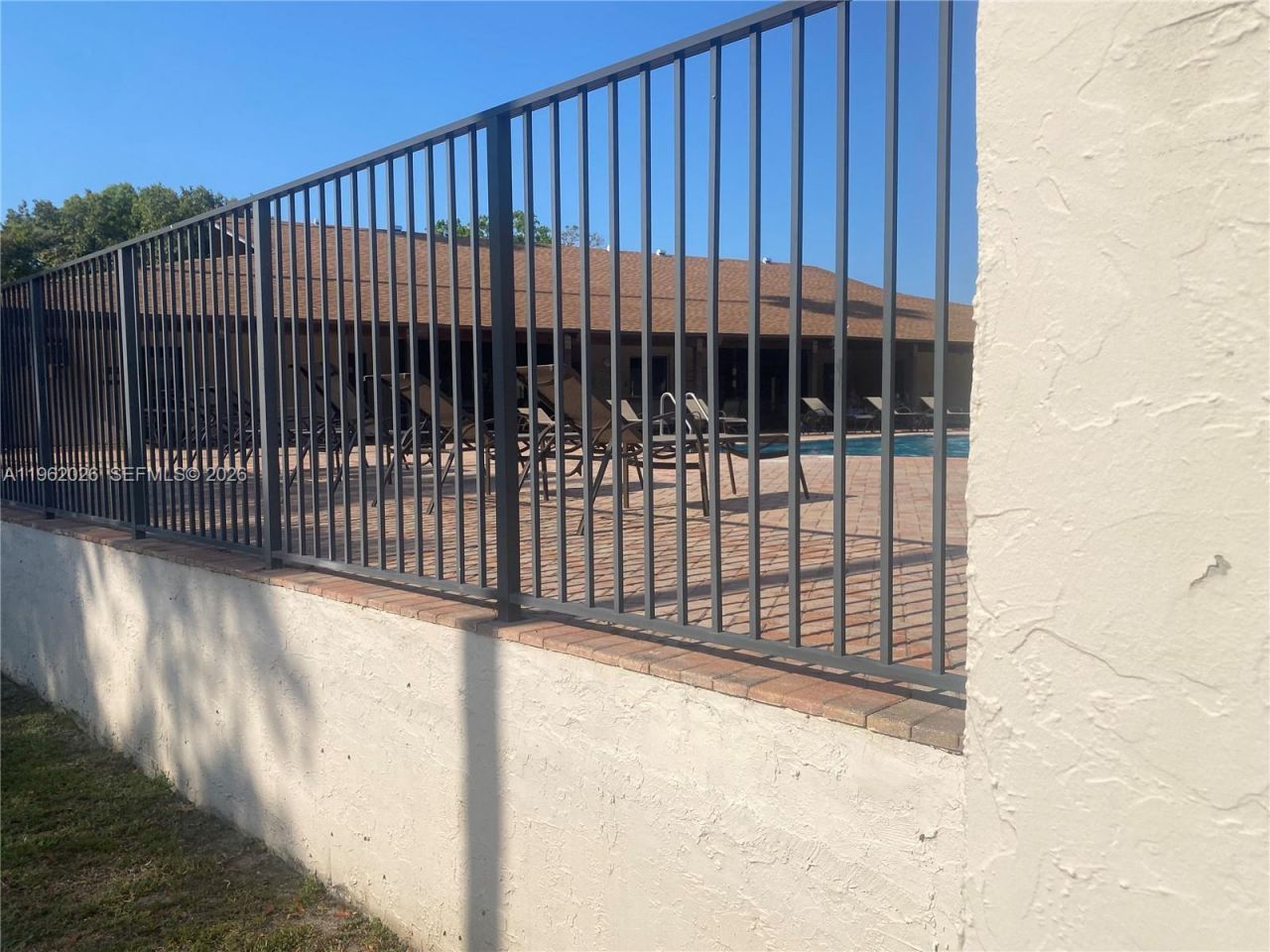 335 W Laurel Dr , Unit 1M, Margate, FL 33063 Photo