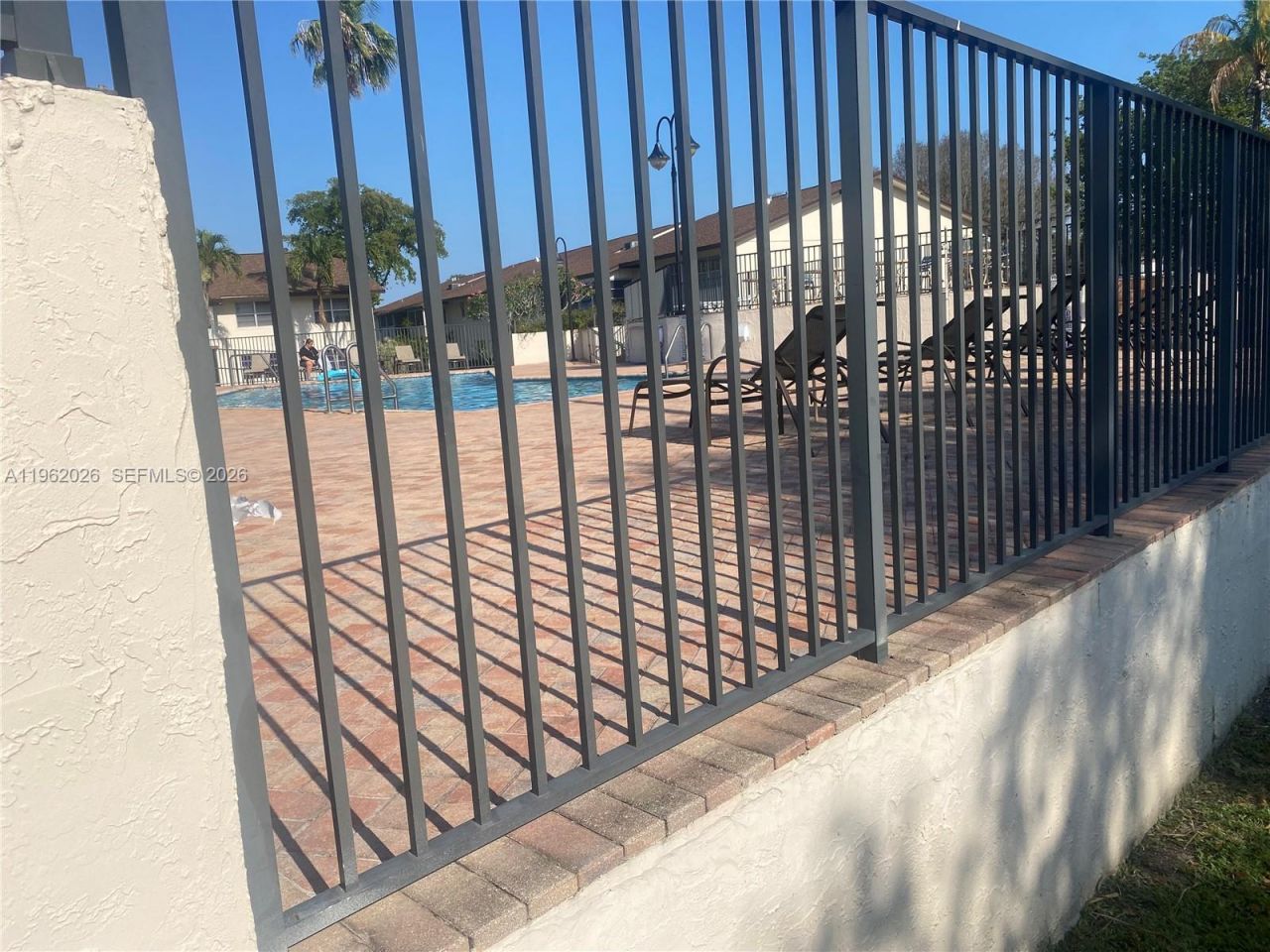 335 W Laurel Dr , Unit 1M, Margate, FL 33063 Photo