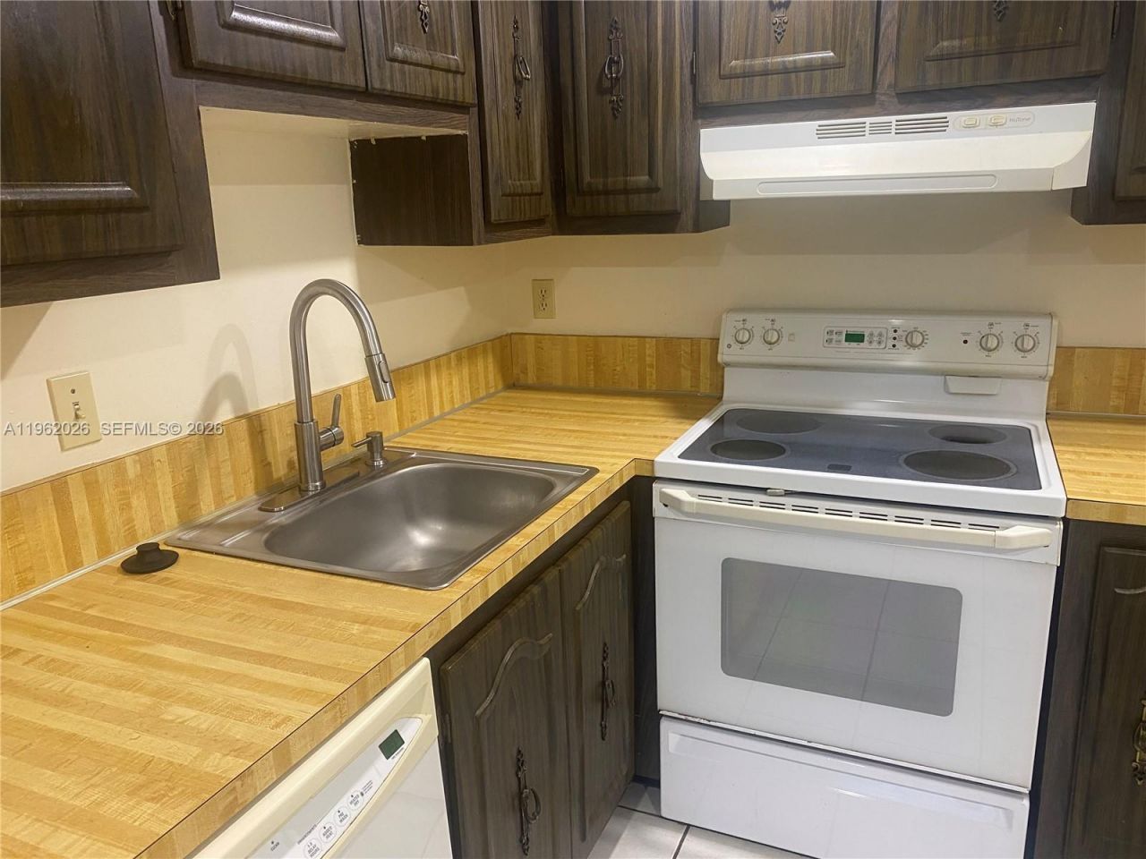 335 W Laurel Dr , Unit 1M, Margate, FL 33063 Photo