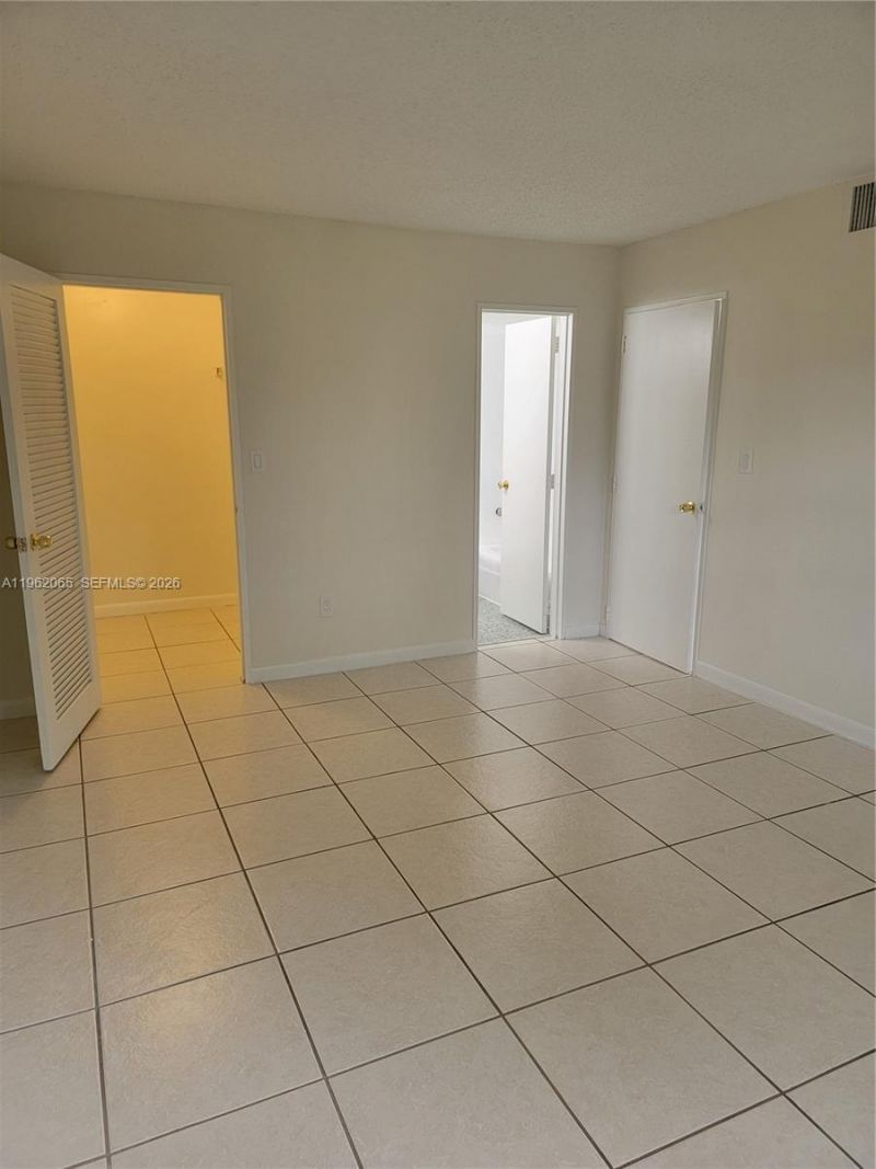 4174 NW 79th Ave , Unit 2B, Doral, FL 33166 Photo