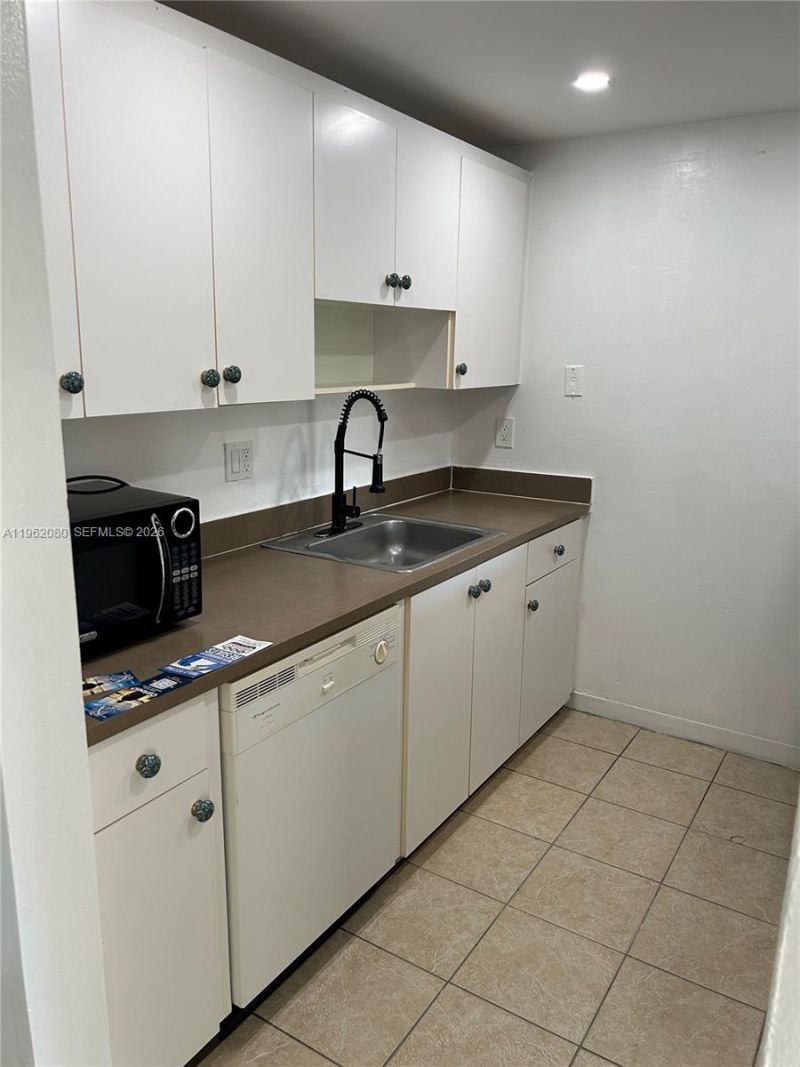 14311 N Kendall Dr, Unit 402A, Miami, FL 33186 Photo