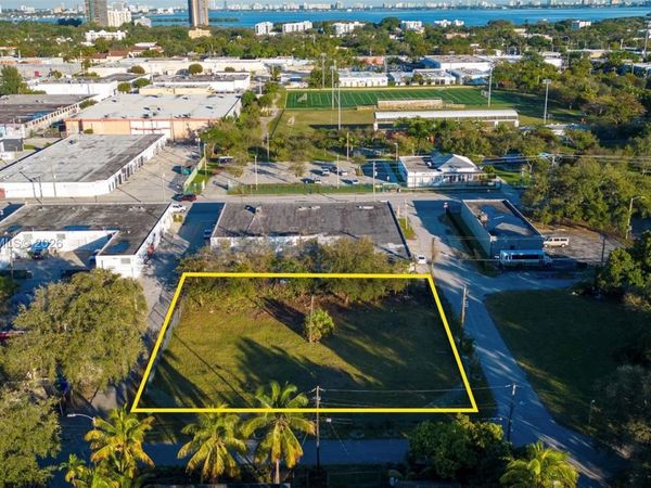 159 NE 64th St , Miami, FL 33138