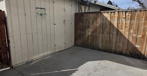 127 Smithridge Park, Reno, NV 89502 Photo