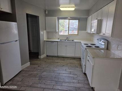 127 Smithridge Park, Reno, NV 89502 Photo