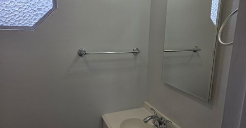 127 Smithridge Park, Reno, NV 89502 Photo