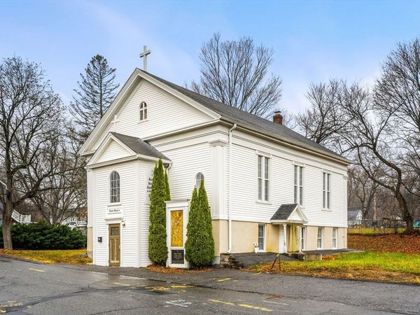 10 Overlook St, Grafton, MA 01536