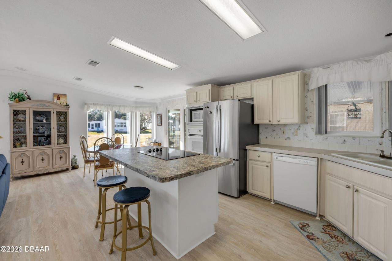 290 Navajo Drive, Oak Hill, FL 32759 Photo