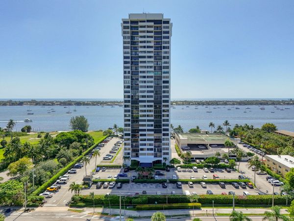 5600 N Flagler Drive, Unit 2703, West Palm Beach, FL 33407