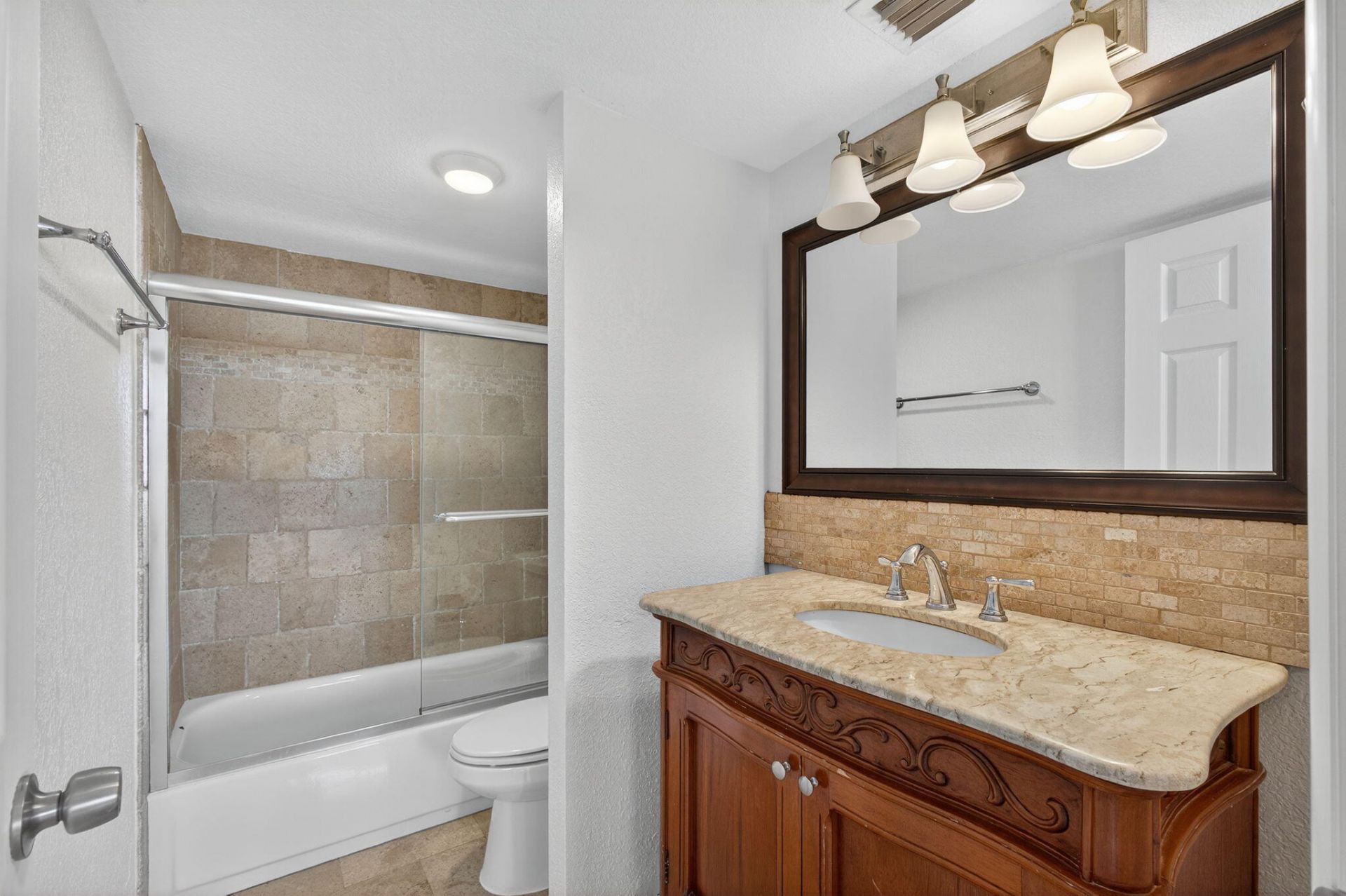 5600 N Flagler Drive, Unit 2703, West Palm Beach, FL 33407 Photo