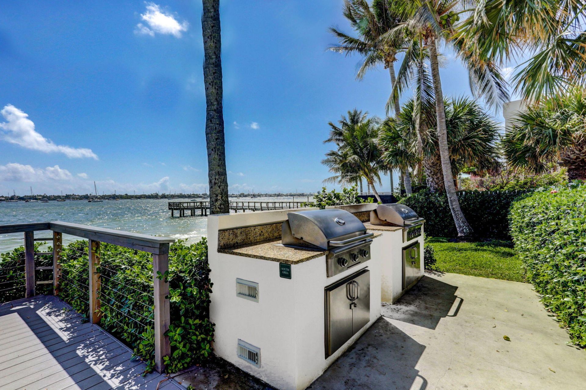 5600 N Flagler Drive, Unit 2703, West Palm Beach, FL 33407 Photo