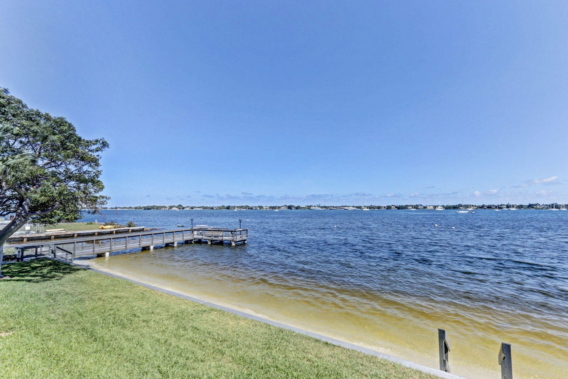 5600 N Flagler Drive, Unit 2703, West Palm Beach, FL 33407 Photo