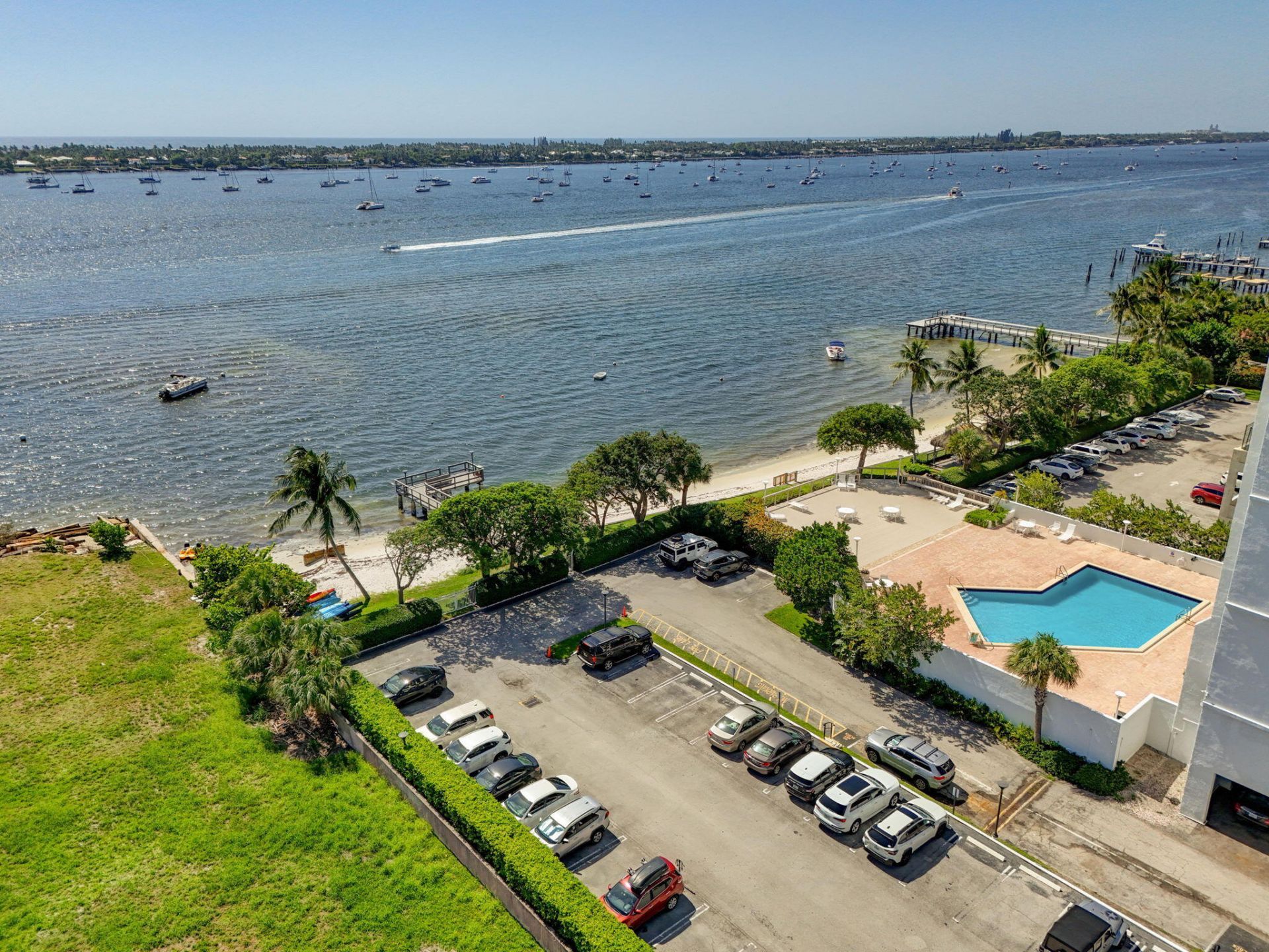 5600 N Flagler Drive, Unit 2703, West Palm Beach, FL 33407 Photo