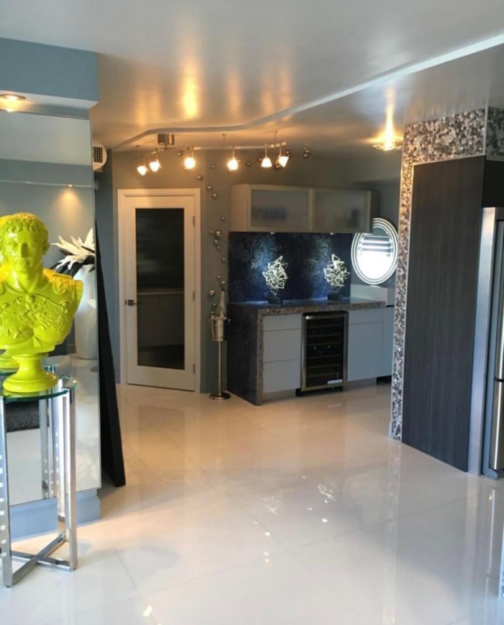 3233 NE 34th Street, Unit 717, Fort Lauderdale, FL 33308 Photo