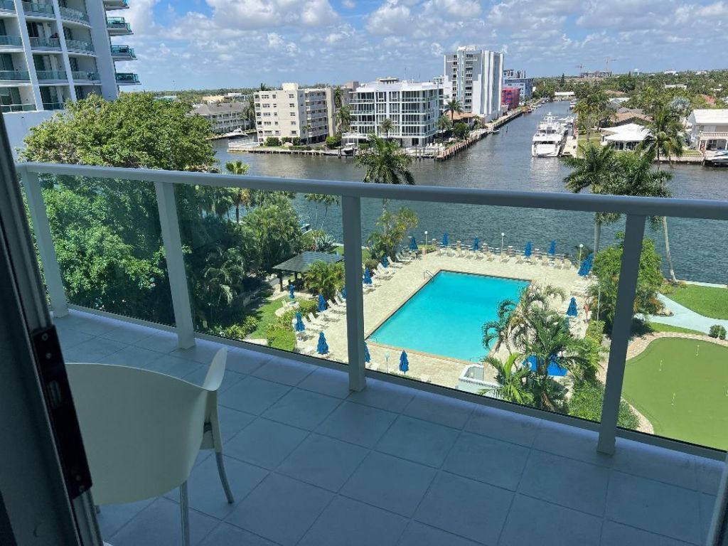 3233 NE 34th Street, Unit 717, Fort Lauderdale, FL 33308 Photo