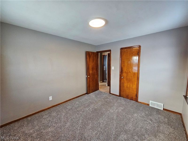 13417 Granger Road, Garfield Heights, OH 44125 Photo 21