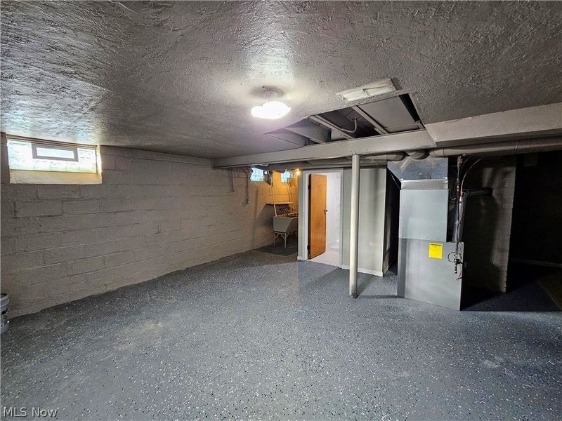 13417 Granger Road, Garfield Heights, OH 44125 Photo 33