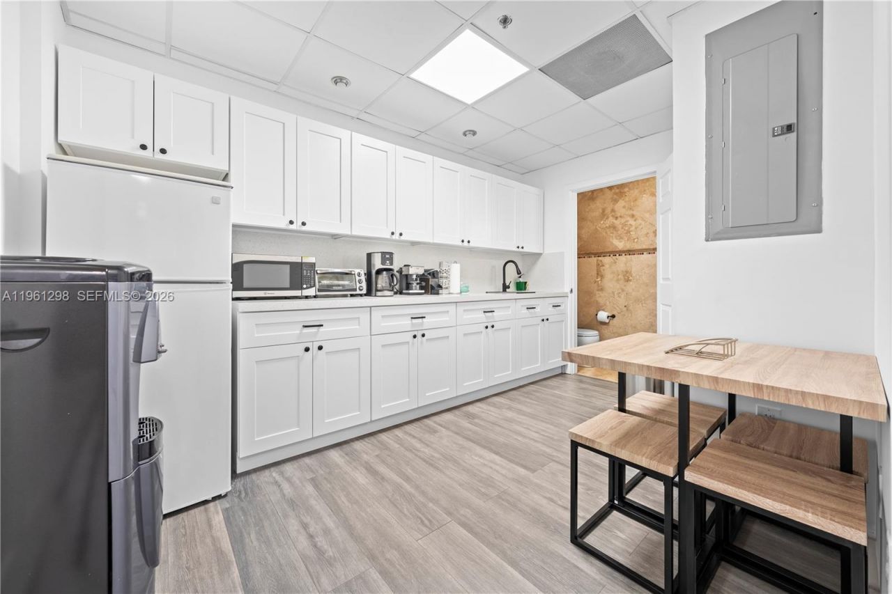 6500 Cow Pen Rd, Unit 201, Miami Lakes, FL 33014 Photo