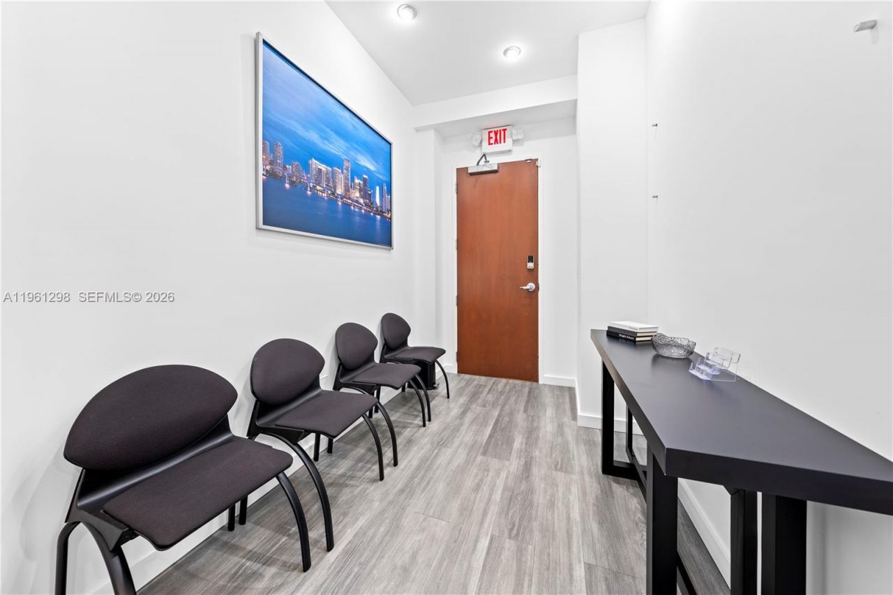 6500 Cow Pen Rd, Unit 201, Miami Lakes, FL 33014 Photo