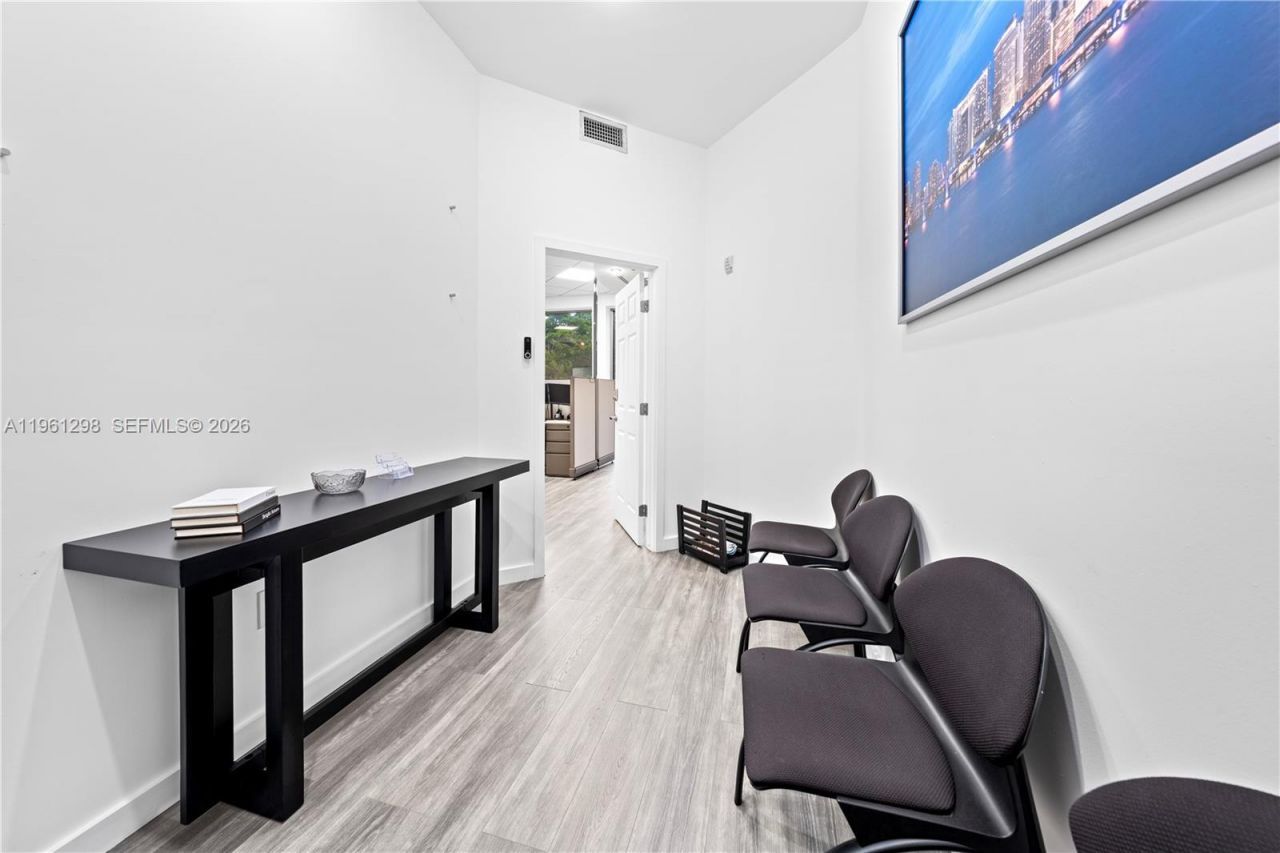 6500 Cow Pen Rd, Unit 201, Miami Lakes, FL 33014 Photo