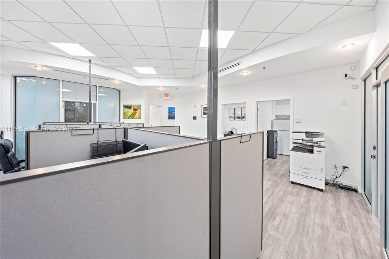 6500 Cow Pen Rd, Unit 201, Miami Lakes, FL 33014 Photo