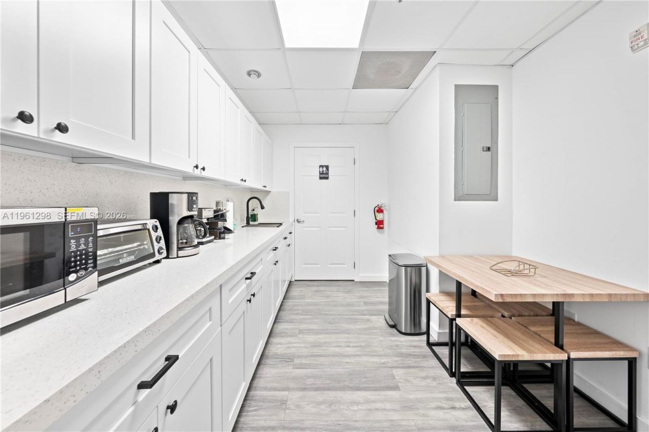 6500 Cow Pen Rd, Unit 201, Miami Lakes, FL 33014 Photo