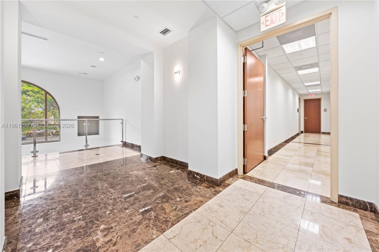 6500 Cow Pen Rd, Unit 201, Miami Lakes, FL 33014 Photo