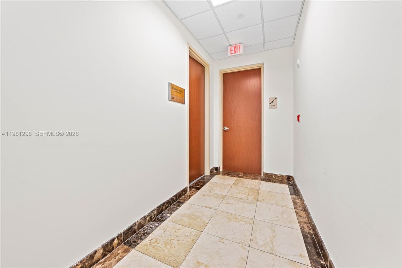 6500 Cow Pen Rd, Unit 201, Miami Lakes, FL 33014 Photo