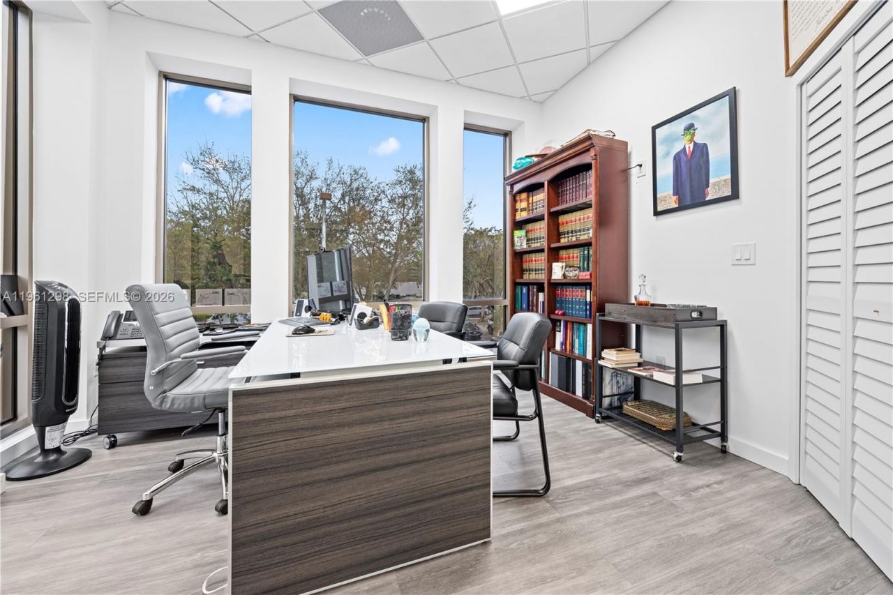 6500 Cow Pen Rd, Unit 201, Miami Lakes, FL 33014 Photo