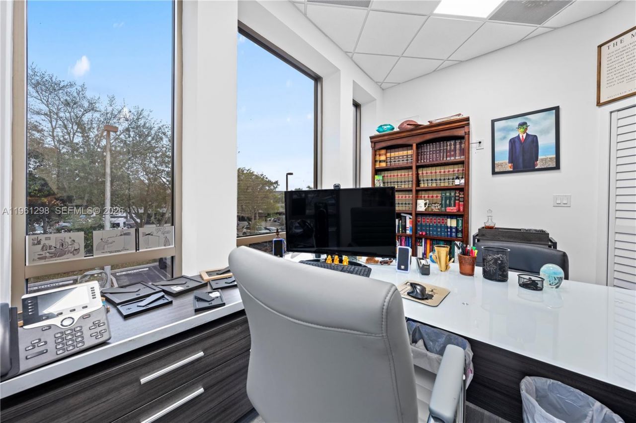 6500 Cow Pen Rd, Unit 201, Miami Lakes, FL 33014 Photo