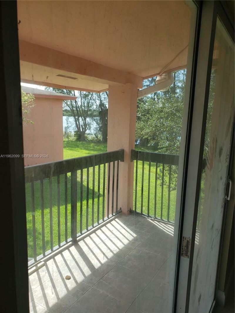 1930 NW 119th St, Unit 722, Miami, FL 33167 Photo