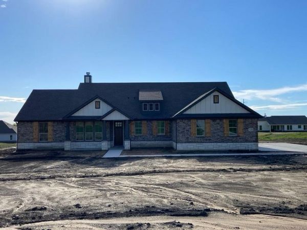 128 Hillview Trail, Decatur, TX 76234