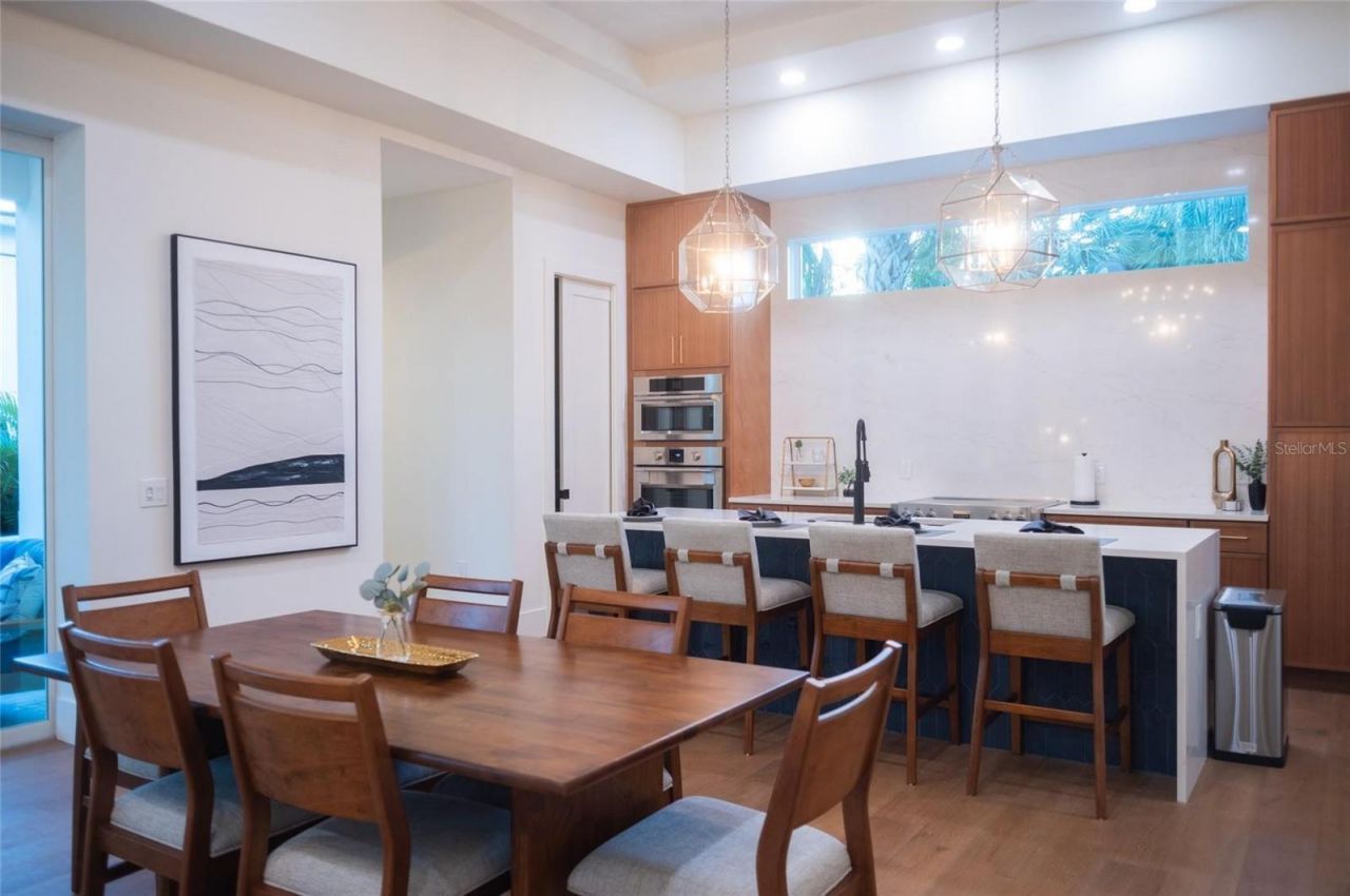 2420 Floyd Street, Sarasota, FL 34239 Photo